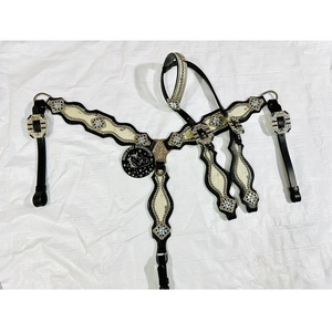 Ensemble de têtière et collier de poitrail pour cheval Western, en cuir noir, orné de strass et de motifs floraux, confortable et durable, pour l'équitation - Product Image 4