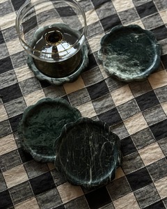Ensemble de sous-verres en marbre de qualité supérieure pour hôtels, restaurants, cafés, bars et tables à manger à domicile, disponible à un prix raisonnable - Product Image 1
