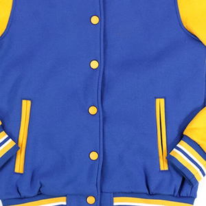 Chaqueta Universitaria Acolchada Estilo Sorority SGRho 2026, Ecológica, Impermeable, de Forro Polar, con Bordado Frontal de Algodón y Poliéster - Product Image 6