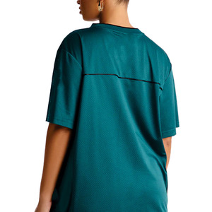 Camiseta de fútbol americano de malla lisa para mujer, cuello en V oversize, top deportivo de poliéster, personalizable, servicio mayorista OEM a granel - Product Image 2