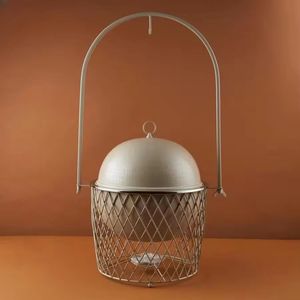 Calentador de Alimentos de Malla Dorada Bicolor con Cúpula Plateada y Adorno Caligráfico, Elegante Cazuela para Ramadán, Ideal para Catering de Lujo - Product Image 2