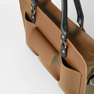 Bolso de Mano Transpirable para Portátil, Color Marrón, para Viajes de Negocios, Multibolsillos, Ligero, de Gran Capacidad, Tipo Mensajero - Product Image 4