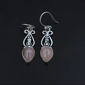 Boucles d'oreilles en quartz rose naturel plaqué rhodium, bijoux en argent sterling faits à la main pour les cadeaux d'anniversaire et de célébration - Product Image 1