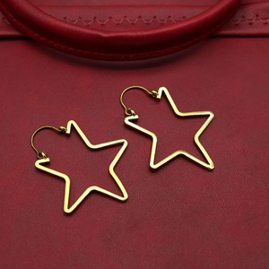 Pendientes de Latón de Lujo con Acabado de Alta Gama, Pendientes de Latón con Acabado Liso, Precio de Fábrica al por Mayor, Artesanía en Metal - Product Image 2