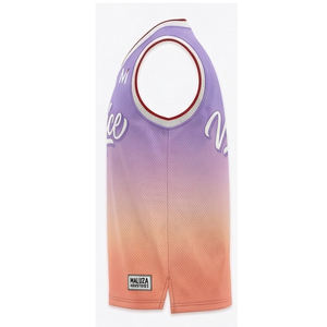 Uniforme de Baloncesto Sublimado Innovador, Diseño Personalizado, Conjunto de Camiseta y Pantalones Cortos para Equipo, Ropa Deportiva Profesional de Secado Rápido - Product Image 3