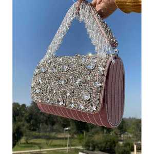 Vente en gros de pochettes de mariée pour femmes faites à la main en Inde - Product Image 1