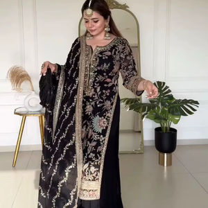 RADHE EXPORTS Lehenga moderne à sequins, taille 44, en filet papillon, séchage rapide, avec broderie Chinon, pour soirée/usage quotidien - Product Image 1