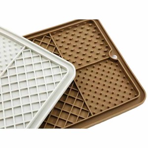 Alfombrilla de silicona para lamer con diseño original y patrón personalizado de Trusted Factory, ayuda para comer lentamente, ideal para viajes, con informes de prueba. - Product Image 2