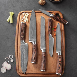 Ensemble de couteaux de cuisine en acier Damas faits à la main, collection de couteaux de chef professionnels avec une poignée confortable pour restaurant - Product Image 2