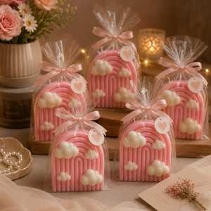 Vela Personalizada para Baby Shower |   Vela Aromática de Cera de Soya con Diseño de Nube Arcoíris y Nombre Personalizado para Decoración Temática de Bebés - Product Image 5