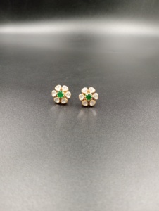 ต่างหูเงินรูปดอกไม้ Amaira Jewels ดีไซน์หรูหราสำหรับผู้หญิง สวมใส่ได้ทุกวัน รุ่น SM-16 - Product Image 4