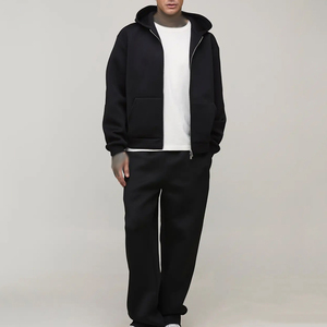 Créez vos propres survêtements pour hommes écologiques et respirants avec logo, taille et couleur personnalisés à bas prix - Product Image 1