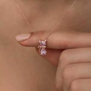 Pendentif chaton en zircon blanc, bijou cadeau pour elle - Product Image 1