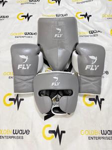 Ensemble de Kickboxing Fly sur Mesure le Plus Vendu, Super Confortable, Ensemble de Combat Professionnel Fly Boxing, Équipement d'Entraînement Fly avec Logo Personnalisé - Product Image 1