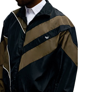 Ensemble de survêtement coupe-vent personnalisé pour homme avec veste zippée à empiècements contrastants et pantalon de jogging – Léger, OEM, Vente en gros, Fournisseur de vestes et de vêtements de sport pour homme - Product Image 3