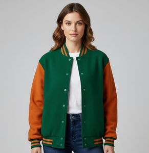 Veste universitaire unisexe verte et orange |   Blouson bomber en polaire |   Veste de sport Holiday Streetwear à blocs de couleurs vert et orange, style universitaire, taille régulière - Product Image 1