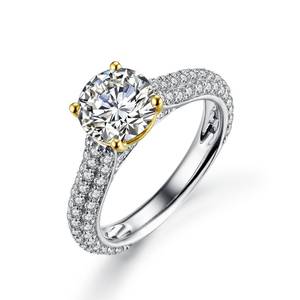 Anillo de compromiso de moissanita de corte brillante redondo de dos tonos con halo oculto, plata de ley 925, engaste pavé, regalo para mujer - Product Image 1