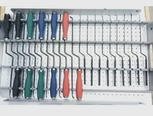 Ensemble d'instruments pour la colonne lombaire en acier inoxydable pour la chirurgie générale, pour décompresser et realigner la colonne vertébrale inférieure par Med Innovations - Product Image 2