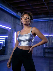 Nouveau débardeur sexy Y2K d'été pour femme, brillant argenté, à fines bretelles, sans manches, élégant, uni, respirant et dos nu - Product Image 3
