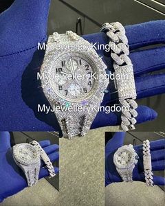Montre de luxe en alliage d'acier inoxydable avec mouvement à quartz, entièrement sertie de cristaux de moissanite, résistante à l'eau 10 bars, design épines, style glacé - Product Image 2