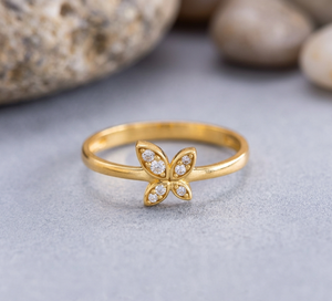 Anillo de Mariposa Minimalista Cristiano de Plata de Ley 925 con Baño de Oro Vermeil de 14K, Joyería de Animales con Circonita Cúbica, Personalizable, Regalo de Aniversario - Product Image 1