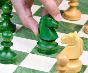 Piezas de ajedrez de la era soviética rusa reproducidas, en madera de fresno verde y boj, Rey de 3.7 pulgadas, al mejor precio. - Product Image 4