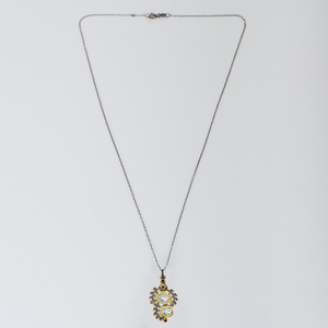 Nuevo Collar con Colgante de Hoja de Plata de Ley 925 Chapado en Oro con Gema de Amatista y Topacio Azul, Engaste de Bisel y Diseño de Planta - Product Image 6