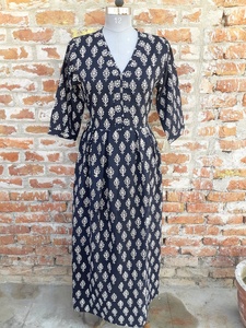 Vestido largo de algodón indio con estampado floral y cuello en V, hecho a mano con técnicas de bloqueo, para mujer, regalo para ella. - Product Image 6