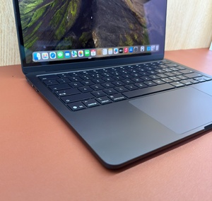 M4 MaBook Air 13.4 Pulgadas 16GB RAM 512GB SSD  OS Grado A+ con Accesorios Originales - Product Image 2