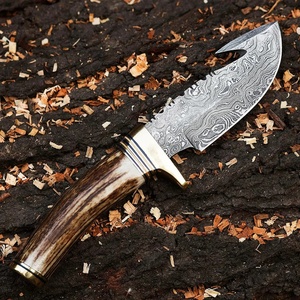 Couteau de chasse artisanal en acier Damas A&M ENTERPRISES, manche en bois de cerf, qualité industrielle, couteau utilitaire de survie professionnel, couteau à dépecer. - Product Image 3
