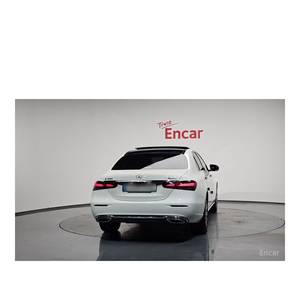 Mercedes-Benz E450 4MATIC Exclusive Clase E 2021 con Volante a la Izquierda, Caja de Cambios Automática y Cámara Trasera, 32,209 km - Product Image 4