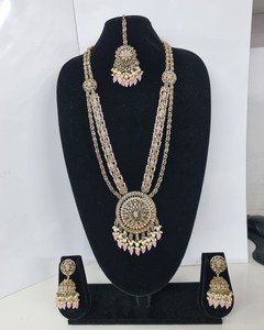 สร้อยคอยาวแบบหลายชั้นสีพาสเทล รานี ฮาร์ ชุบทองโบราณ ประดับด้วยคุนดัน สไตล์ชาติพันธุ์ พร้อมจี้มุก จุมก้า ติกก้า ของขวัญสำหรับงานหมั้น - Product Image 1