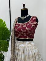 Gaun pengantin tradisional India Divyam Creation, Lehenga Choli merah bersulam, bahan spandex, panjang hingga lantai, potongan regular wanita, cepat.