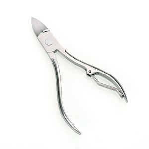 Ensemble de 7 outils professionnels de manucure et pédicure en acier inoxydable avec étui en cuir à fermeture éclair - Product Image 4