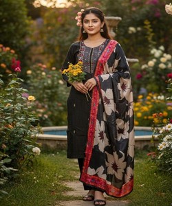 Conjunto de Lujo de Algodón Estampado con Textura, de Secado Rápido, con Dupatta, para Uso Festivo, Talla Única, Precio al por Mayor, Prenda Étnica - Product Image 1