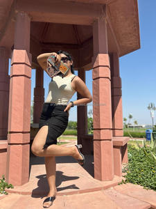 Le plus récent porte-monnaie usiné à la main sculpture petite taille porte-monnaie multi-usages pochettes en cuir occidental portefeuille de vente chaude pour les femmes - Product Image 4