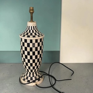 Lámpara de Mesa de Alta Gama Personalizable con Incrustaciones de Hueso, Diseño Art Deco, 100% Hecha a Mano, para Dormitorio, Fabricante y Exportador de la India - Product Image 4