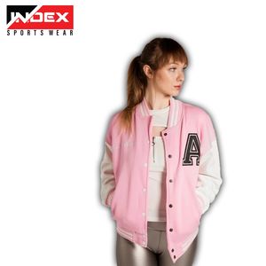 Blouson universitaire sur mesure pour femme, style streetwear, coupe bomber, vêtement d'extérieur d'hiver pour la production de collections de vêtements - Product Image 3