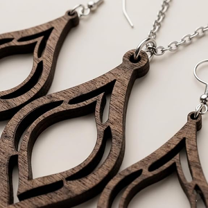 FAIZA CRAFT Boucles d'oreilles manchette en MDF pour femmes et jeunes filles - Design moderne en forme d'aile, bijoux sculptés en bois et résine, artisanat naturel de qualité supérieure pour la maison - Product Image 5