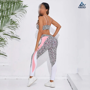 Conjunto Deportivo para Mujer, Cómodo, Estilo Único, Superventas, Diseño Novedoso, Logotipo Personalizado, Top Deportivo y Leggings - Product Image 4