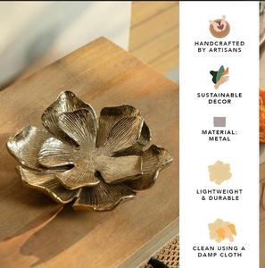 Portavelas de metal dorado con forma de loto, redondo, resistente al calor, decoración para el hogar - Product Image 3