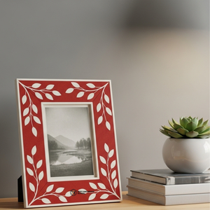 Cadre photo de luxe en os incrusté de motifs floraux, fait main - Product Image 5