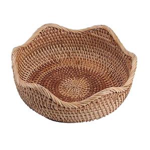 Un mélange fantastique de beauté artistique et de praticité définit la magnifique corbeille à fruits en rotin, soigneusement conçue par KHOOSI OVERSEAS. - Product Image 2