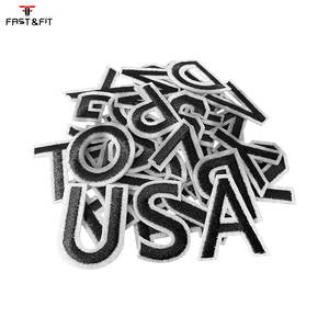 Parches Termoadhesivos 3D de Moda con Letras Bordadas Personalizadas en Cuatro Capas, de PU y Letras Blancas para Gorras - Product Image 2