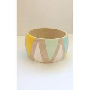 เครื่องประดับแฟชั่นคริสตัลแบบดั้งเดิม ทำมือโดยดีไซเนอร์ สำหรับผู้หญิง กำไลไม้ทาสี สำหรับใส่ในชีวิตประจำวันและงานปาร์ตี้ - Product Image 4