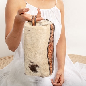 Western fabriqués à la main cheveux sur la peau usiné fourrure cuir bijoux pochette peau de vache cheveux maquillage Minimal sac demoiselle d'honneur cadeau parfait - Product Image 4