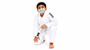 Kimono de judo pour garçons, conçu sur mesure, coupe classique, 100 % coton, vêtements d'arts martiaux durables, logo personnalisé sur la manche, couleur personnalisable - Product Image 3