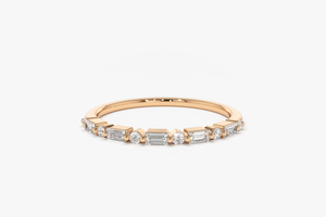 Anillo Baguette de 0.30 CT _ Anillo de Diamantes de Media Eternidad con Baguettes y Diamantes Redondos Alternados en Oro de 14k _ Anillo de Boda con Punta Compartida Única - Product Image 1