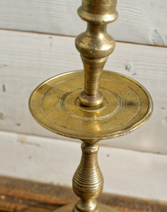 Chandelier antique français en bronze et laiton de la fin du XIXe siècle, support de bougie vintage, bougeoir décoratif européen pour table - Product Image 6