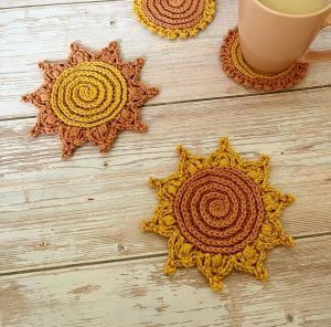 Impresionantes Posavasos de Ganchillo con Diseño de Rayos de Sol Naranja Durazno, Hechos a Mano, de Algodón, Resistentes a las Manchas, para Tazas, Decoración Boho y Rústica - Product Image 4